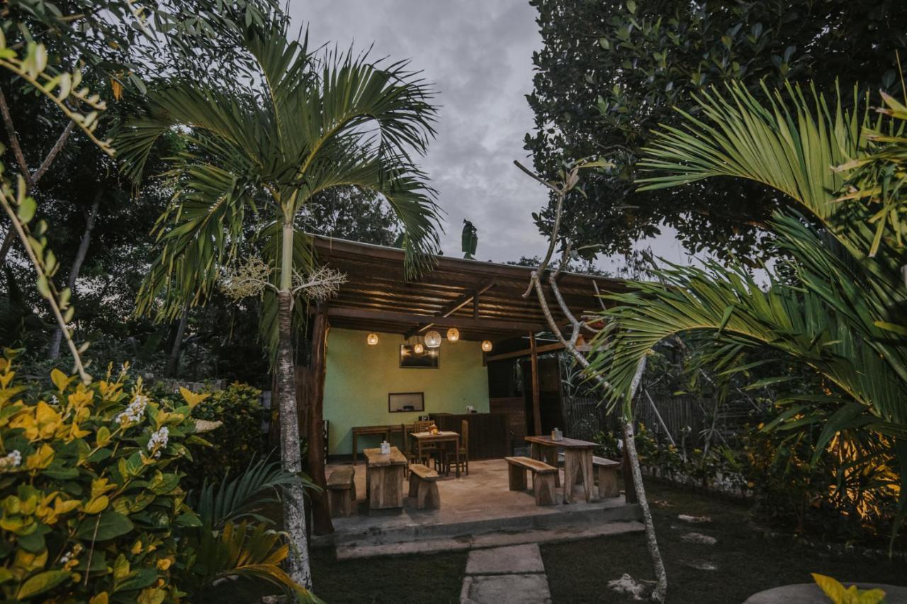 Apartamento Nerima Hut Lembongan Exterior foto